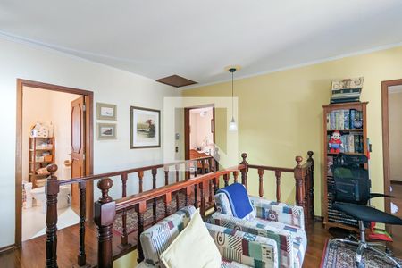 Casa à venda com 447m², 4 quartos e 2 vagas Casa à venda com 447m², 4 quartos e 2 vagasSala íntima