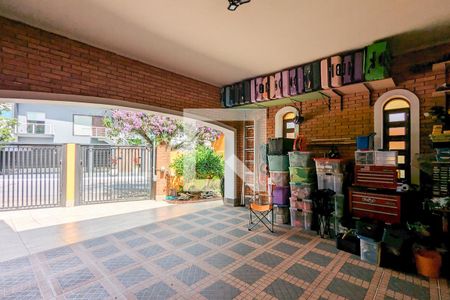 Casa à venda com 447m², 4 quartos e 2 vagas Casa à venda com 447m², 4 quartos e 2 vagasGaragem