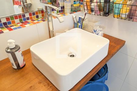 Casa à venda com 447m², 4 quartos e 2 vagas Casa à venda com 447m², 4 quartos e 2 vagasBanheiro