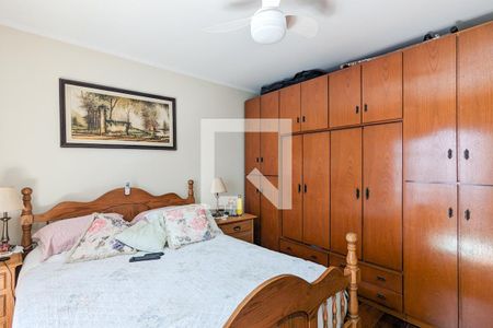 Casa à venda com 447m², 4 quartos e 2 vagas Casa à venda com 447m², 4 quartos e 2 vagasQuarto da suíte