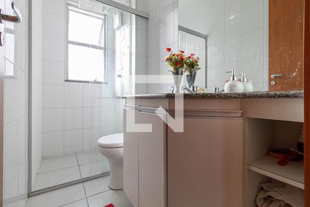 Apartamento à venda com 100m², 3 quartos e 2 vagasBanheiro social 