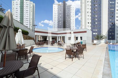 Apartamento à venda com 100m², 3 quartos e 2 vagasÁrea comum - Piscina