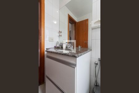 Apartamento à venda com 100m², 3 quartos e 2 vagasBanheiro da suíte 