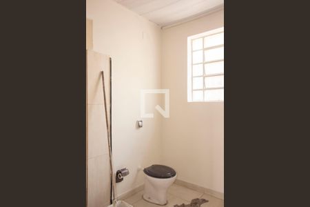 Casa de condomínio à venda com 200m², 3 quartos e 2 vagasCasa 1 - Banheiro