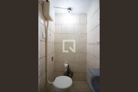 Banheiro de casa para alugar com 1 quarto, 60m² em Chácara Figueira Grande, São Paulo