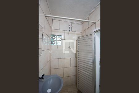 Banheiro de casa para alugar com 1 quarto, 60m² em Chácara Figueira Grande, São Paulo