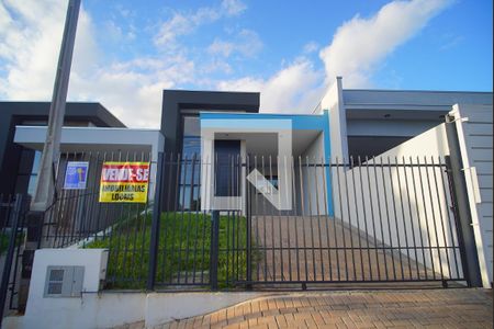 Casa à venda com 104m², 2 quartos e 1 vaga Casa à venda com 104m², 2 quartos e 1 vagaFachada