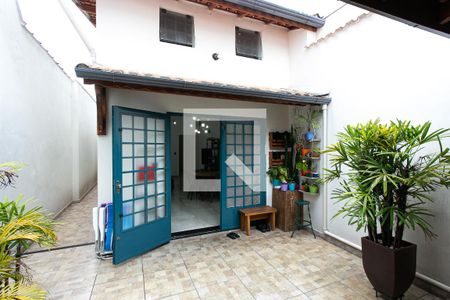 Casa à venda com 150m², 2 quartos e 2 vagas Casa à venda com 150m², 2 quartos e 2 vagasQuintal