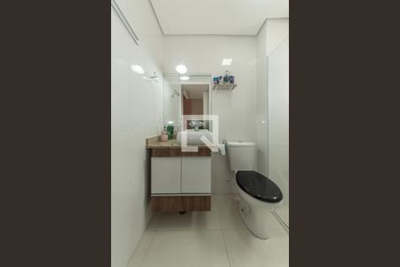 Apartamento à venda com 57m², 2 quartos e 1 vaga Apartamento à venda com 57m², 2 quartos e 1 vagaBanheiro da Suíte