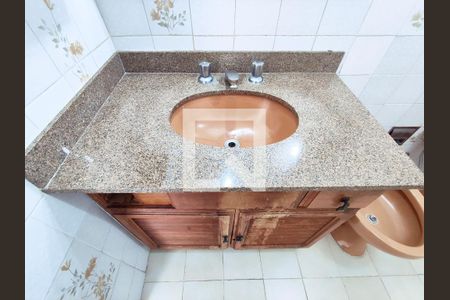 Apartamento à venda com 230m², 4 quartos e 2 vagas Apartamento à venda com 230m², 4 quartos e 2 vagasBanheiro da Suíte