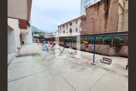 Apartamento à venda com 230m², 4 quartos e 2 vagas Apartamento à venda com 230m², 4 quartos e 2 vagasÁrea comum - Playground