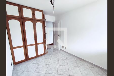 Apartamento à venda com 230m², 4 quartos e 2 vagas Apartamento à venda com 230m², 4 quartos e 2 vagasQuarto 2