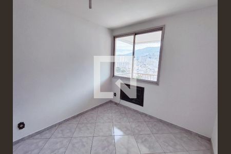 Apartamento à venda com 230m², 4 quartos e 2 vagas Apartamento à venda com 230m², 4 quartos e 2 vagasQuarto 2