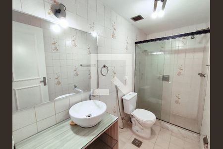 Apartamento à venda com 230m², 4 quartos e 2 vagas Apartamento à venda com 230m², 4 quartos e 2 vagasBanheiro Suite 2