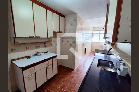 Apartamento à venda com 230m², 4 quartos e 2 vagas Apartamento à venda com 230m², 4 quartos e 2 vagasCozinha