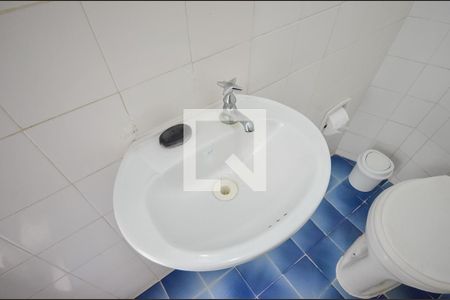 Casa à venda com 242m², 3 quartos e 3 vagas Casa à venda com 242m², 3 quartos e 3 vagasBanheiro de Serviço