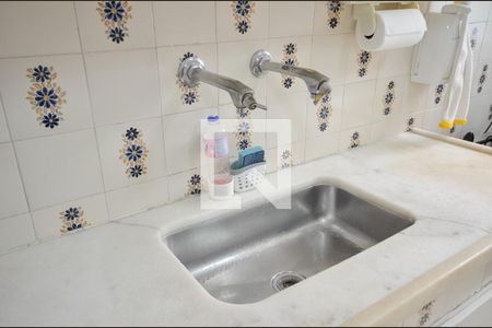 Casa à venda com 242m², 3 quartos e 3 vagas Casa à venda com 242m², 3 quartos e 3 vagasCozinha