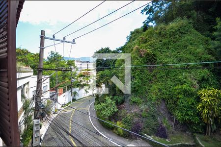 Casa à venda com 242m², 3 quartos e 3 vagas Casa à venda com 242m², 3 quartos e 3 vagasVista do Quarto 2