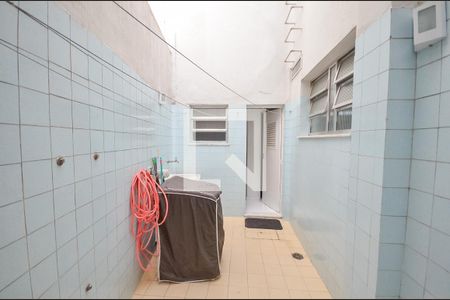 Casa à venda com 242m², 3 quartos e 3 vagas Casa à venda com 242m², 3 quartos e 3 vagasÁrea de Serviço