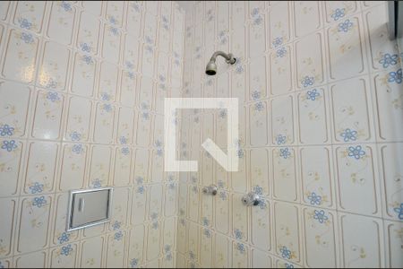 Casa à venda com 242m², 3 quartos e 3 vagas Casa à venda com 242m², 3 quartos e 3 vagasBanheiro Social