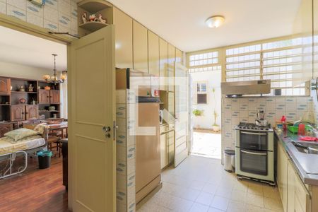 Casa à venda com 250m², 4 quartos e 4 vagas Casa à venda com 250m², 4 quartos e 4 vagasCozinha