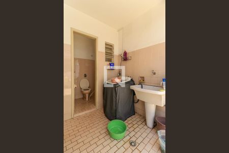 Casa à venda com 250m², 4 quartos e 4 vagas Casa à venda com 250m², 4 quartos e 4 vagasÁrea de Serviço