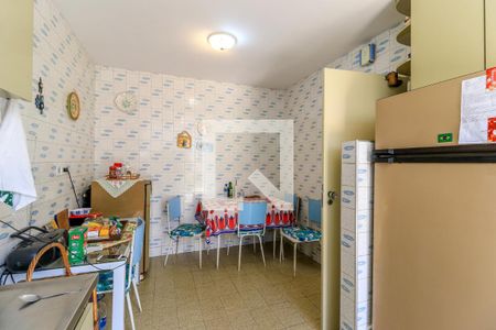 Casa à venda com 250m², 4 quartos e 4 vagas Casa à venda com 250m², 4 quartos e 4 vagasCozinha