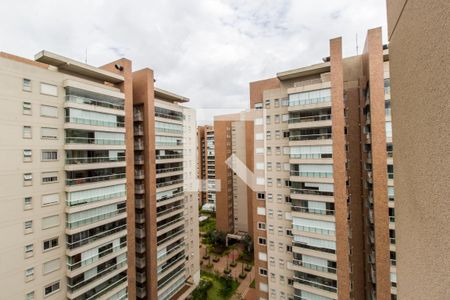 Apartamento à venda com 175m², 3 quartos e 3 vagasVista da Suíte 2