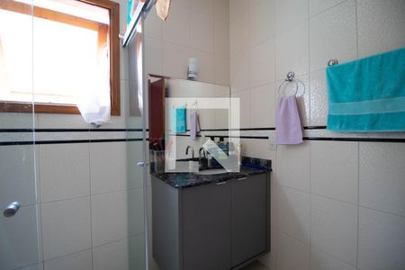 Casa à venda com 329m², 5 quartos e 3 vagasBanheiro 2