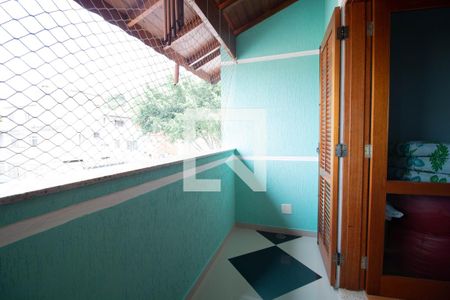 Casa à venda com 329m², 5 quartos e 3 vagasQuarto 4 varanda