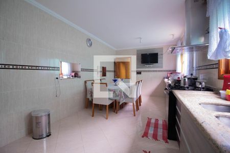 Casa à venda com 329m², 5 quartos e 3 vagasCozinha