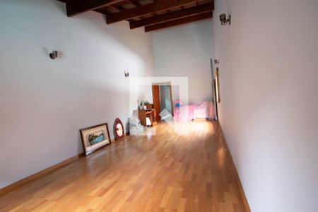 Casa à venda com 329m², 5 quartos e 3 vagasQuarto 5