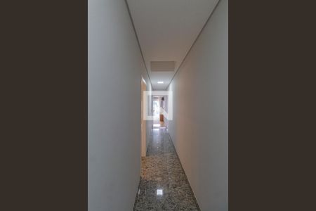 Casa à venda com 210m², 3 quartos e 3 vagas Casa à venda com 210m², 3 quartos e 3 vagasCorredor