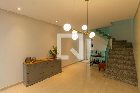 Casa à venda com 210m², 3 quartos e 3 vagas Casa à venda com 210m², 3 quartos e 3 vagasSala de Jantar