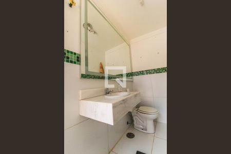 Casa de condomínio à venda com 554m², 4 quartos e 4 vagas Casa de condomínio à venda com 554m², 4 quartos e 4 vagasLavabo