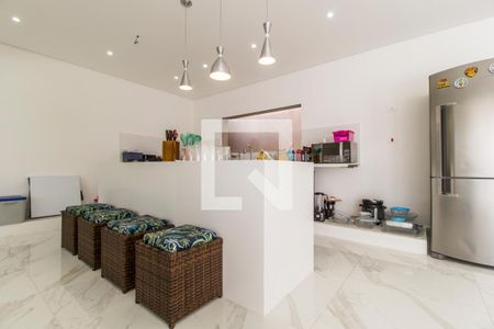 Casa de condomínio à venda com 554m², 4 quartos e 4 vagas Casa de condomínio à venda com 554m², 4 quartos e 4 vagasCozinha