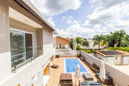 Casa de condomínio à venda com 554m², 4 quartos e 4 vagas Casa de condomínio à venda com 554m², 4 quartos e 4 vagasVista da Suíte 2