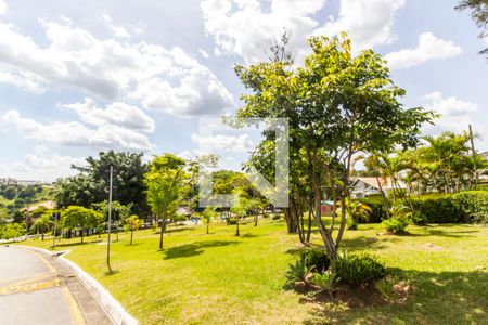 Casa de condomínio à venda com 554m², 4 quartos e 4 vagas Casa de condomínio à venda com 554m², 4 quartos e 4 vagasVista da Rua