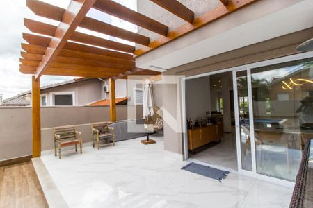 Casa de condomínio à venda com 554m², 4 quartos e 4 vagas Casa de condomínio à venda com 554m², 4 quartos e 4 vagasVaranda