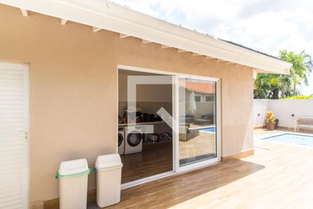 Casa de condomínio à venda com 554m², 4 quartos e 4 vagas Casa de condomínio à venda com 554m², 4 quartos e 4 vagasÁrea de Serviço