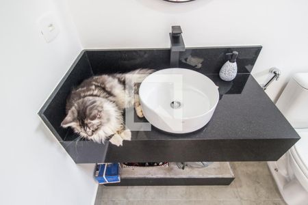 Casa de condomínio à venda com 554m², 4 quartos e 4 vagas Casa de condomínio à venda com 554m², 4 quartos e 4 vagasDetalhe do Banheiro da Suite