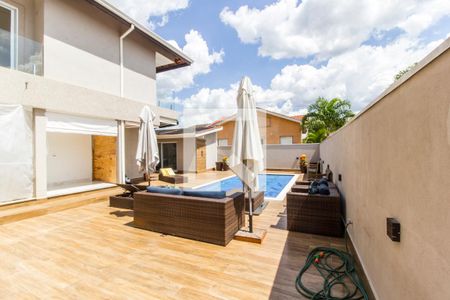 Casa de condomínio à venda com 554m², 4 quartos e 4 vagas Casa de condomínio à venda com 554m², 4 quartos e 4 vagasPiscina