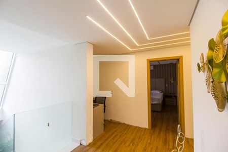 Casa de condomínio à venda com 554m², 4 quartos e 4 vagas Casa de condomínio à venda com 554m², 4 quartos e 4 vagasSala