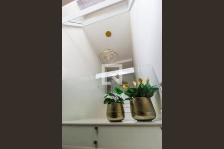 Casa de condomínio à venda com 554m², 4 quartos e 4 vagas Casa de condomínio à venda com 554m², 4 quartos e 4 vagasDetalhe