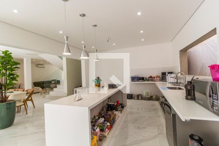 Casa de condomínio à venda com 554m², 4 quartos e 4 vagas Casa de condomínio à venda com 554m², 4 quartos e 4 vagasCozinha