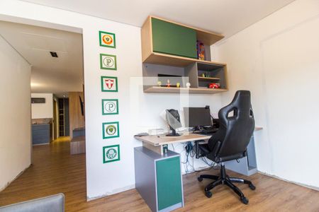 Casa de condomínio à venda com 554m², 4 quartos e 4 vagas Casa de condomínio à venda com 554m², 4 quartos e 4 vagasSuíte 2