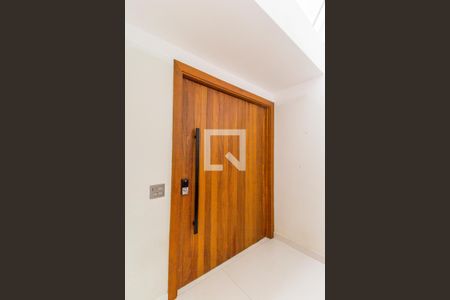 Casa de condomínio à venda com 554m², 4 quartos e 4 vagas Casa de condomínio à venda com 554m², 4 quartos e 4 vagasDetalhe