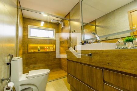 Casa de condomínio à venda com 554m², 4 quartos e 4 vagas Casa de condomínio à venda com 554m², 4 quartos e 4 vagasBanheiro da Suíte 1