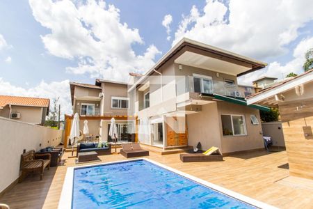 Casa de condomínio à venda com 554m², 4 quartos e 4 vagas Casa de condomínio à venda com 554m², 4 quartos e 4 vagasPiscina