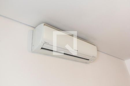 Casa de condomínio à venda com 554m², 4 quartos e 4 vagas Casa de condomínio à venda com 554m², 4 quartos e 4 vagasDetalhe